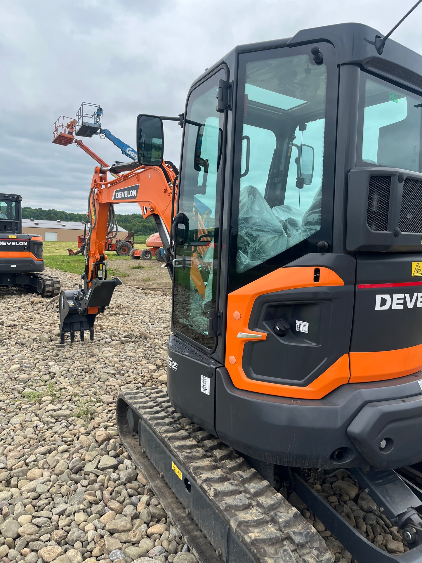 2025 DEVELON DX35Z-7:New