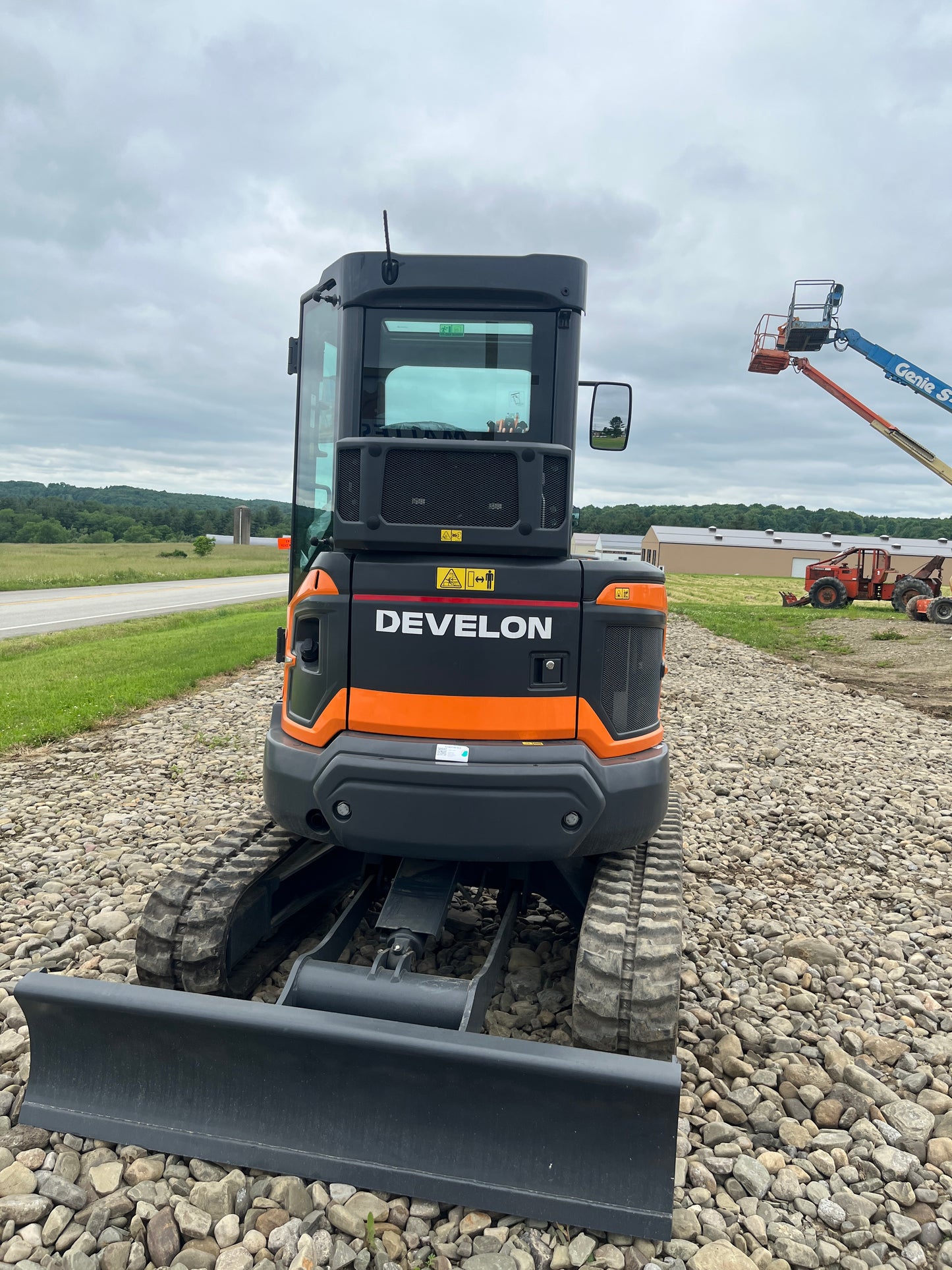 2025 DEVELON DX35Z-7:New