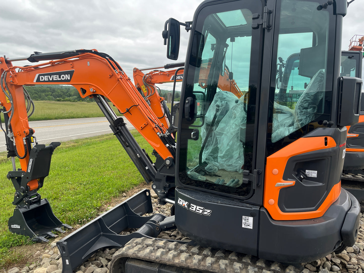 2025 DEVELON DX35Z-7: New