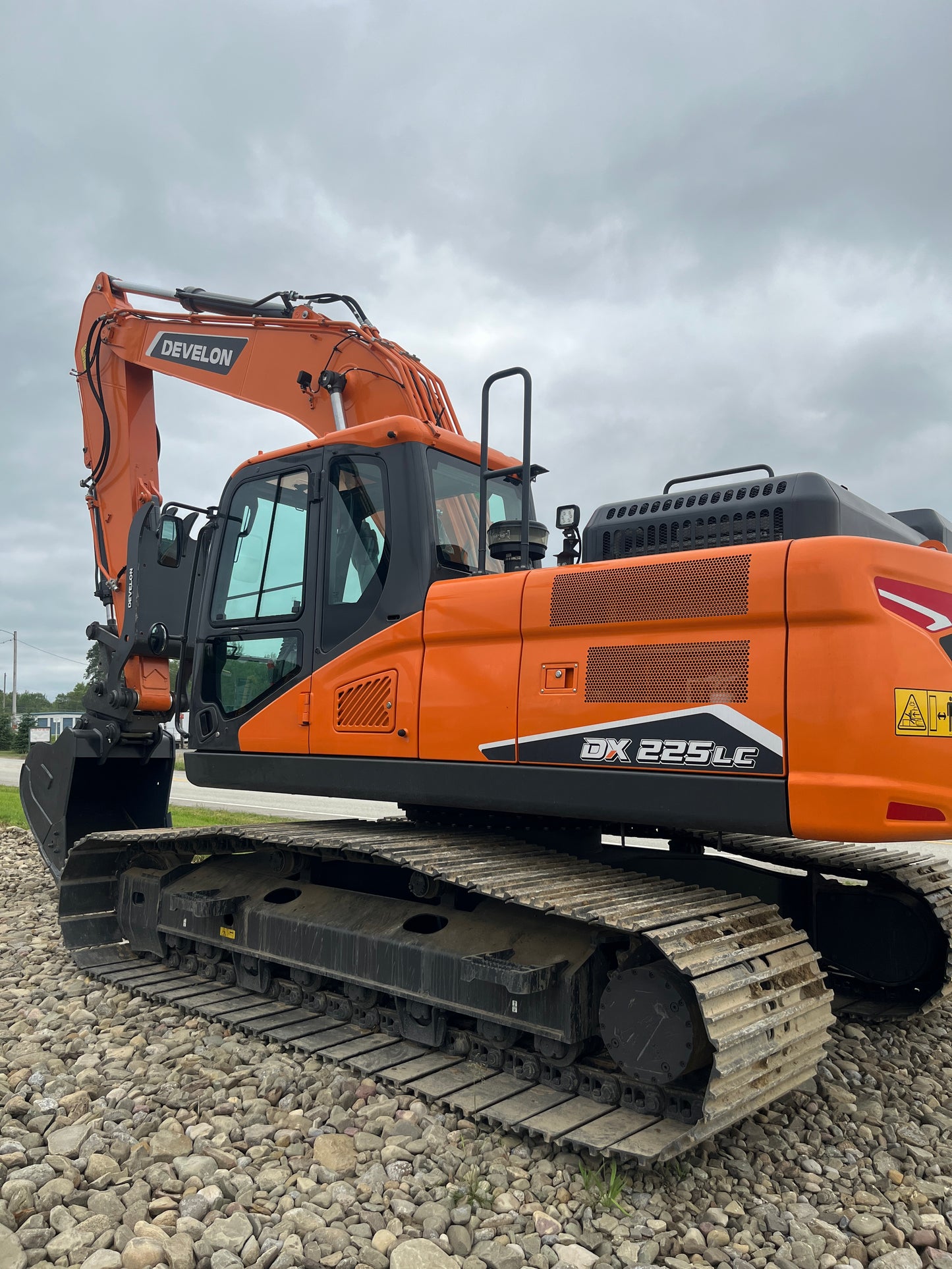 2025 DEVELON DX225LC-7: New