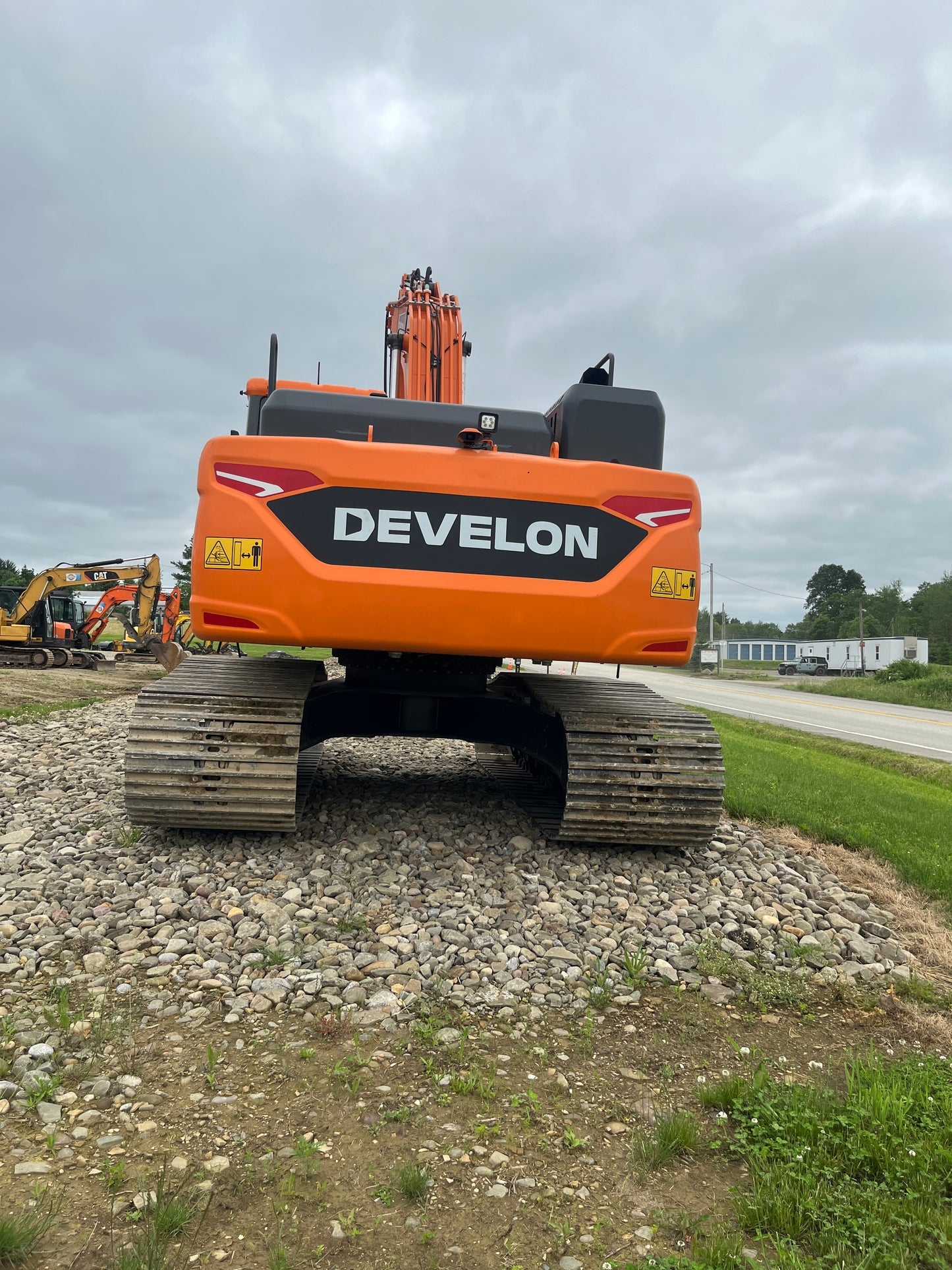 2025 DEVELON DX225LC-7: New