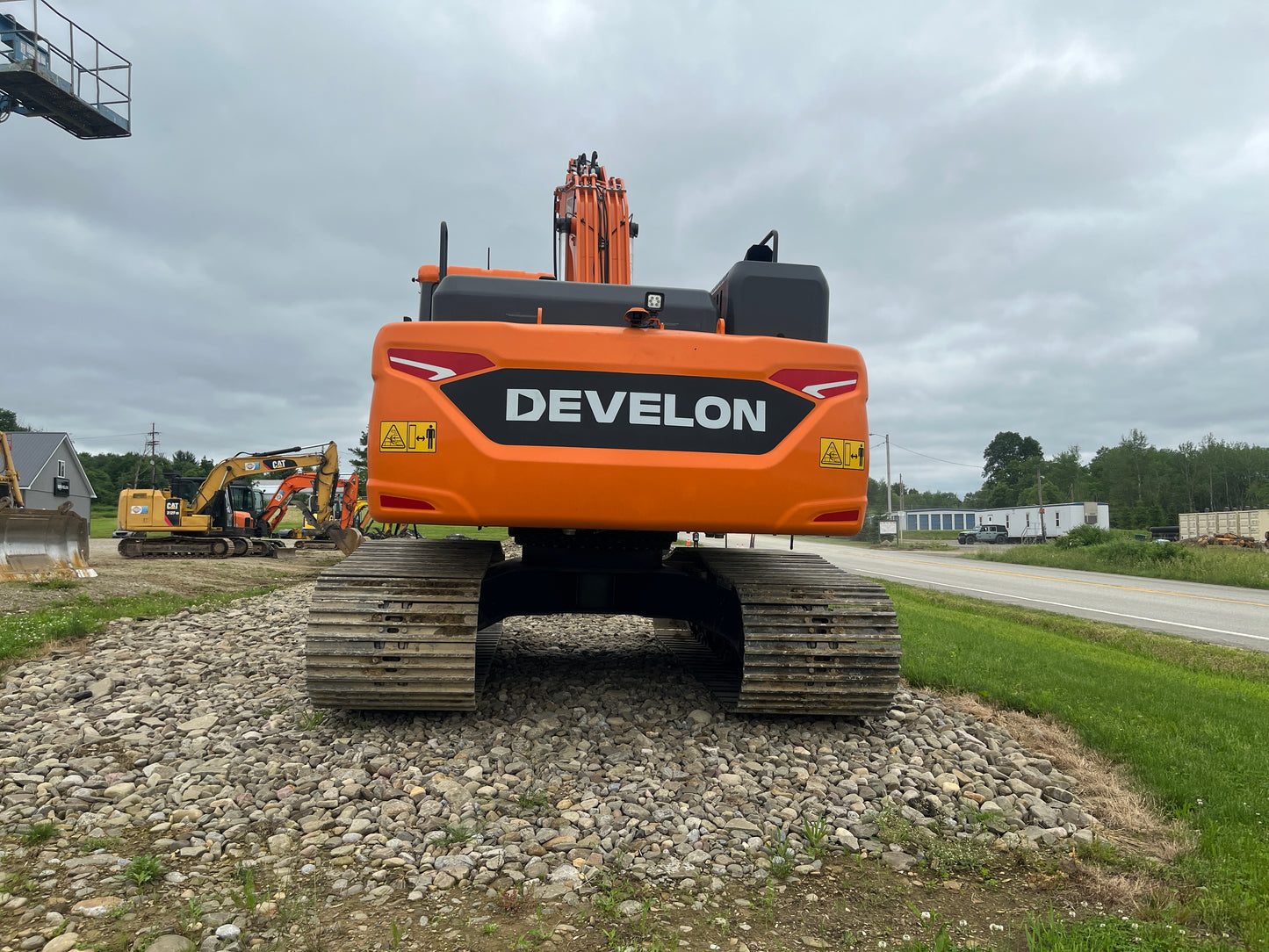 2025 DEVELON DX225LC-7: New