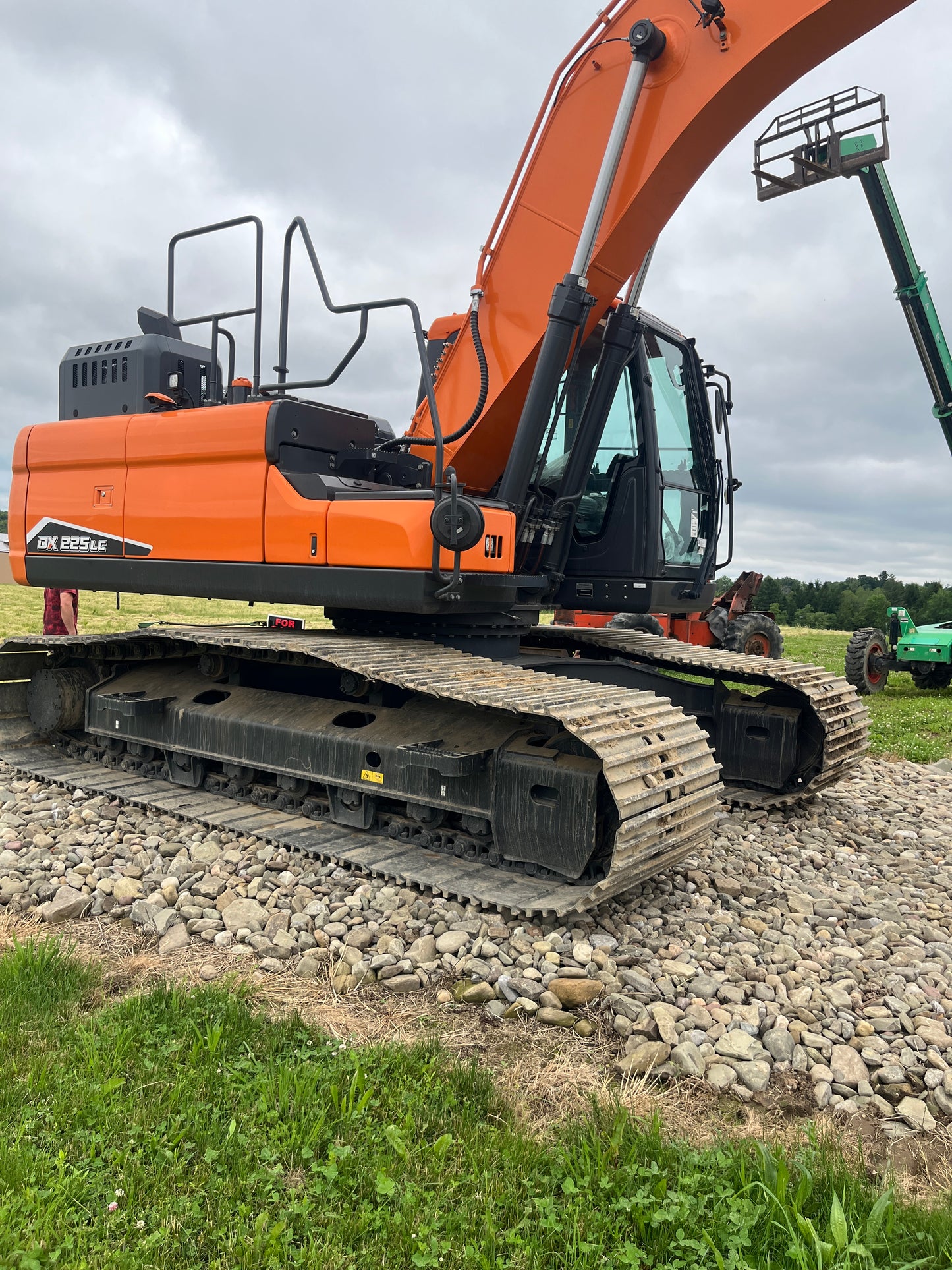 2025 DEVELON DX225LC-7: New