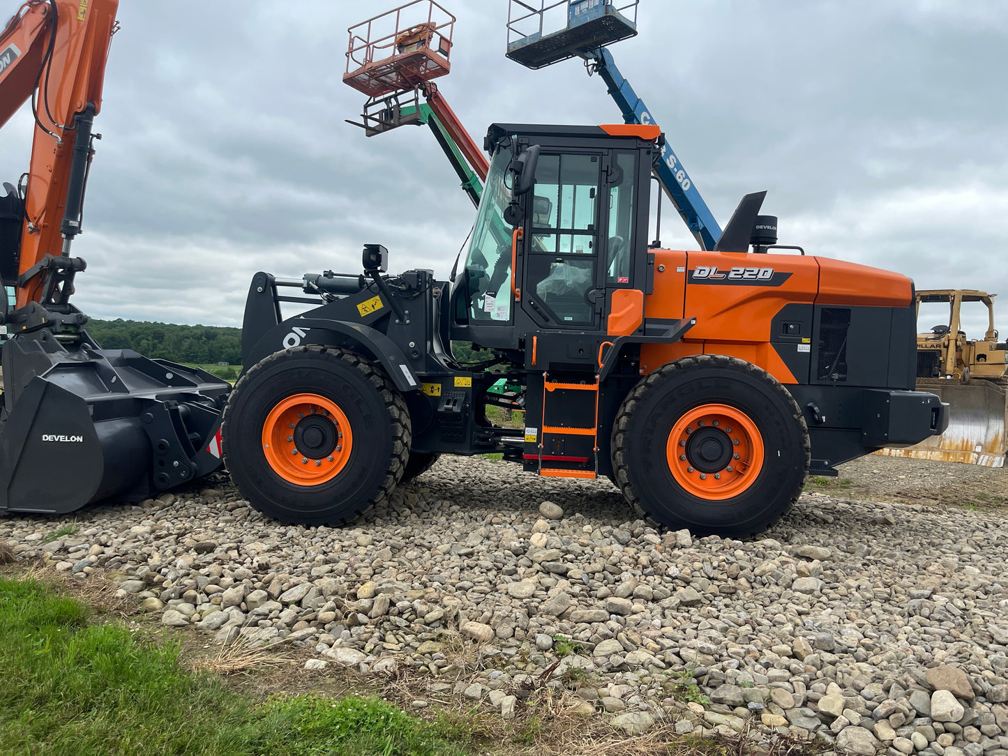 2025 DEVELON DL220-7 Wheel Loader: New