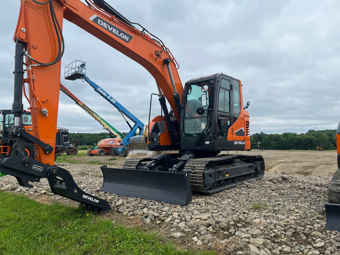 2025 DEVELOIN DX140LCR-7: New