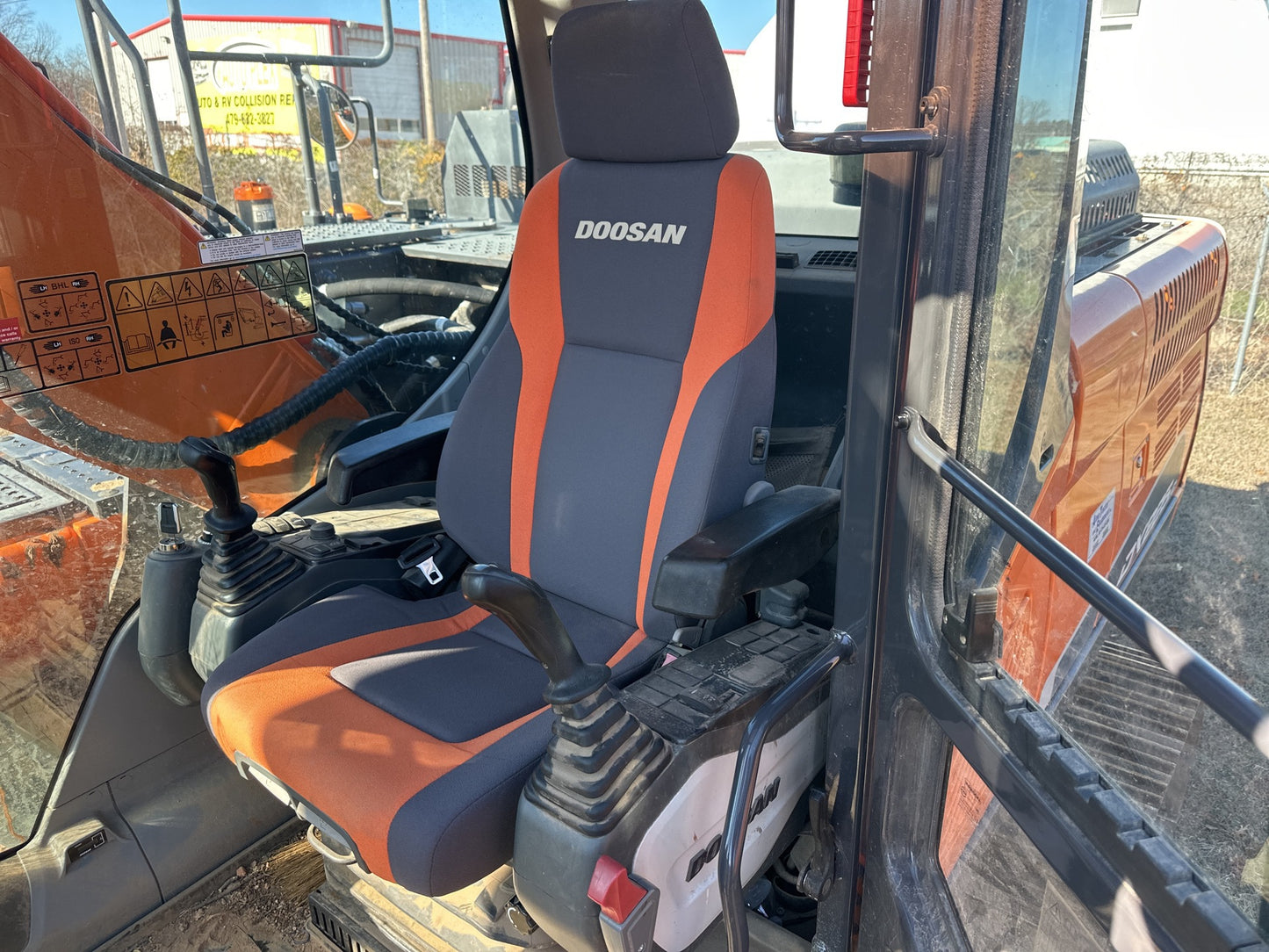 2020 Doosan DX225LC-5