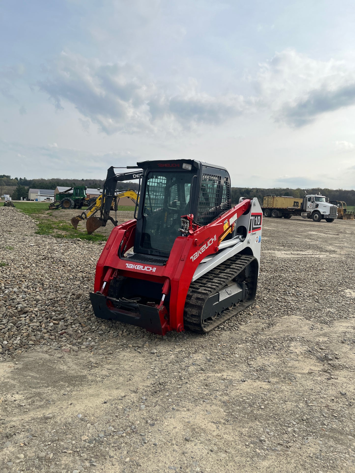 2015 TAKEUCHI TL10 Skidsteer