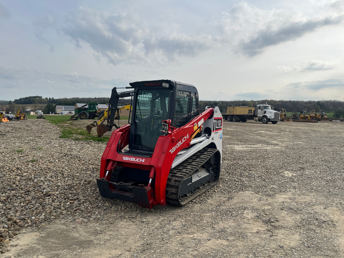2015 TAKEUCHI TL10 Skidsteer