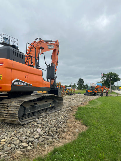 2025 DEVELON DX225LC-7: New