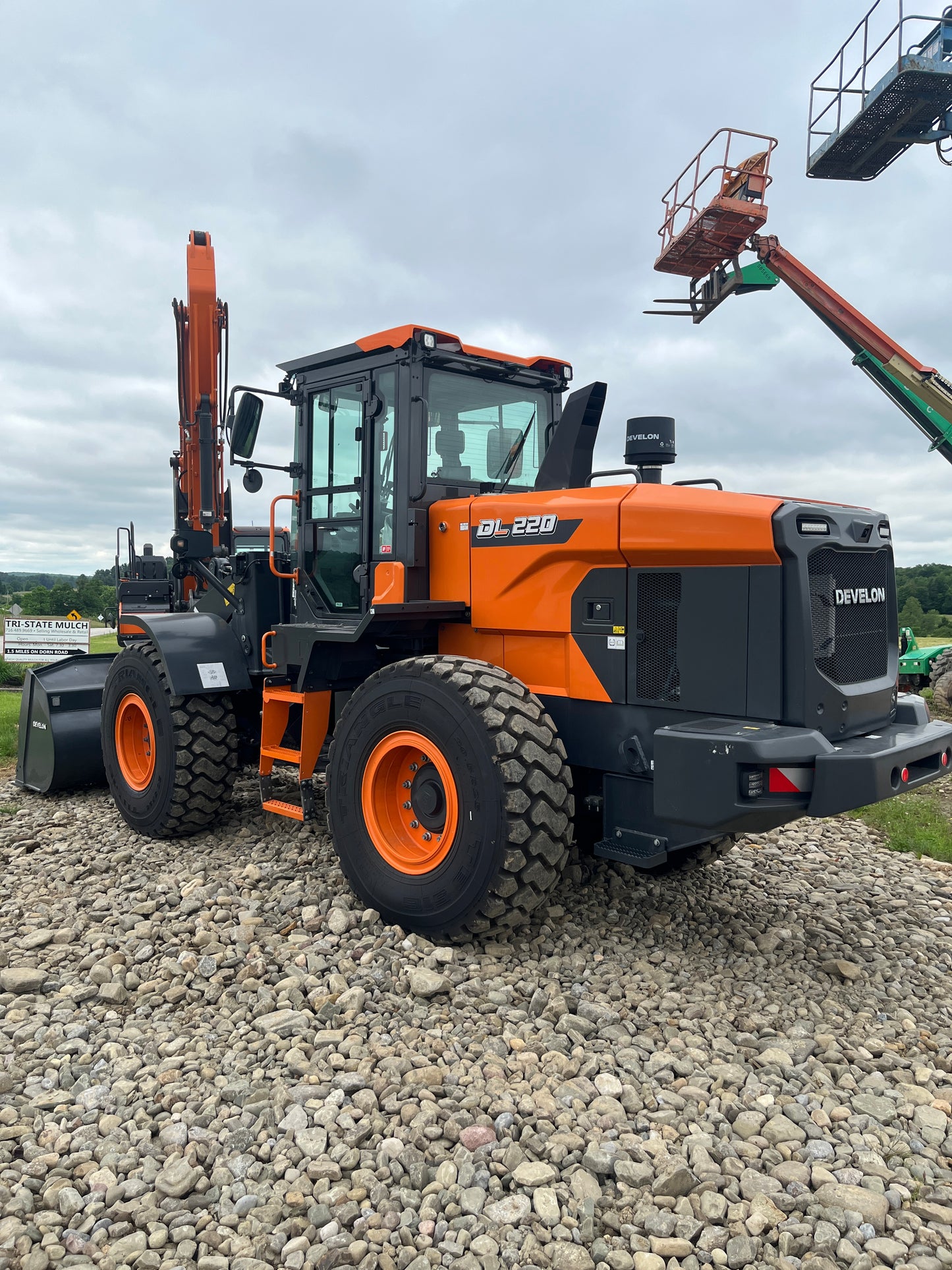 2025 DEVELON DL220-7 Wheel Loader: New