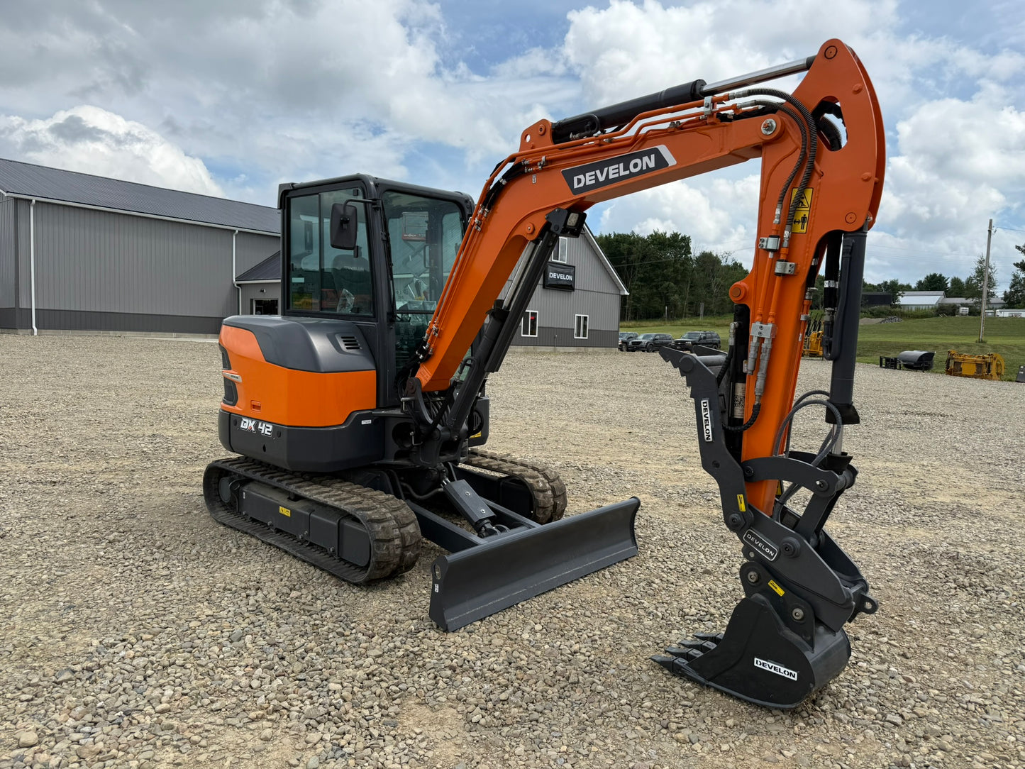 2025 DEVELON DX42-7: New