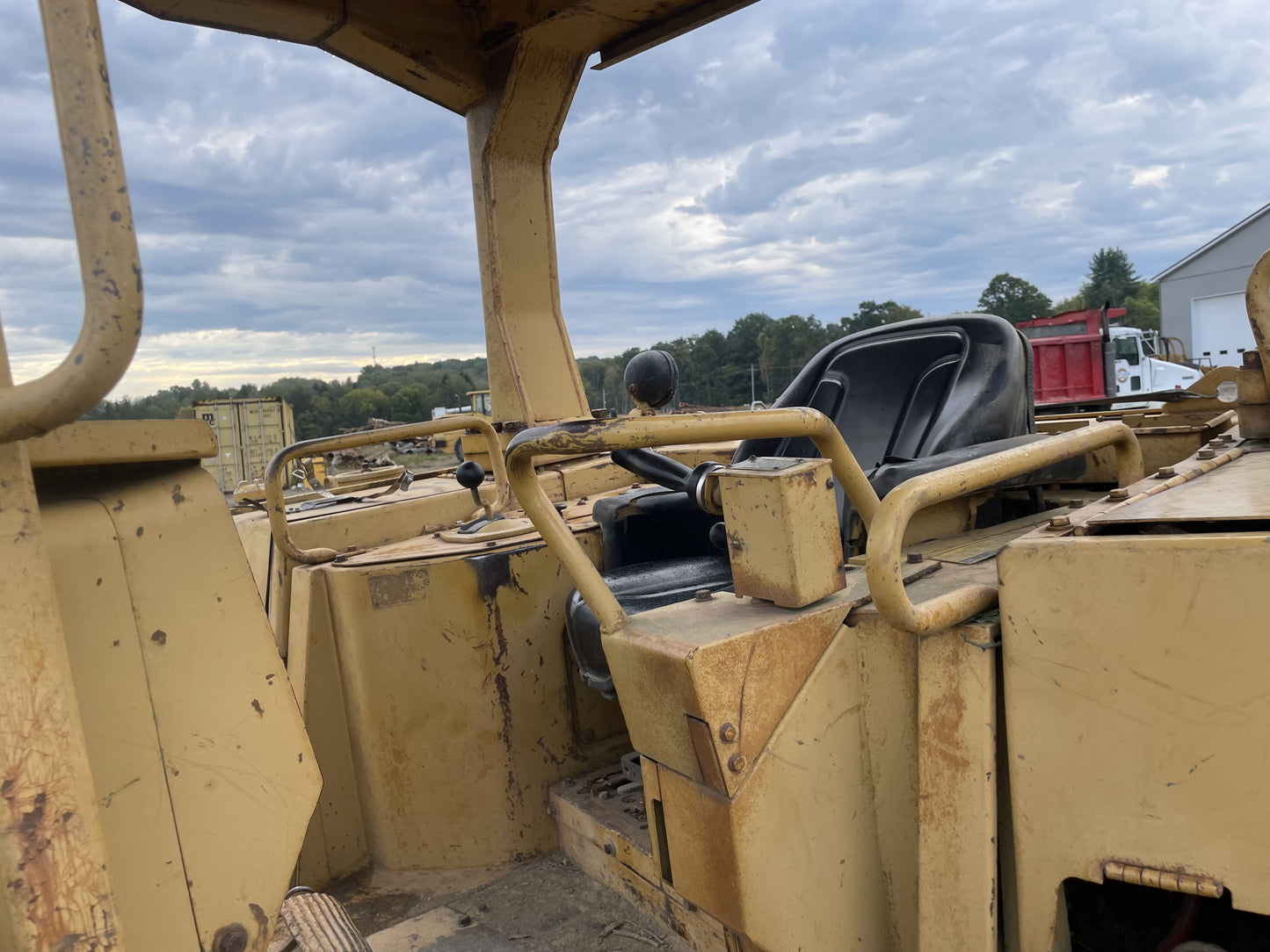 Caterpillar D6H Bulldozer