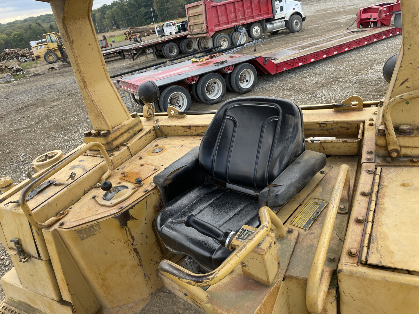 Caterpillar D6H Bulldozer